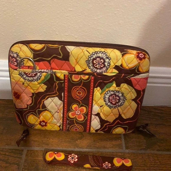 iPad case - Picture 2 of 4